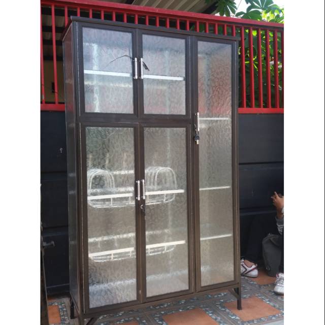 Rak Piring Kaca Alumunium 3 Pintu